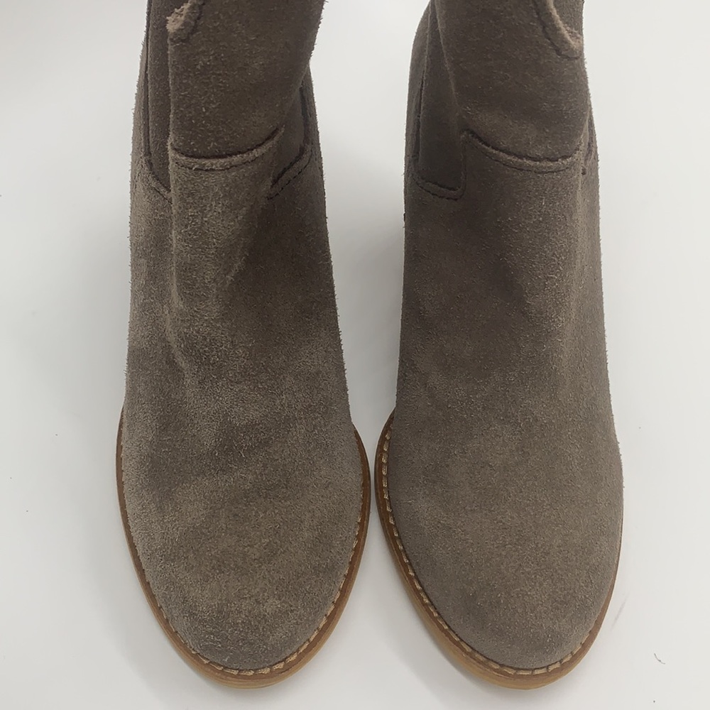 Splendid Heeled Boots - Picture 14 of 16